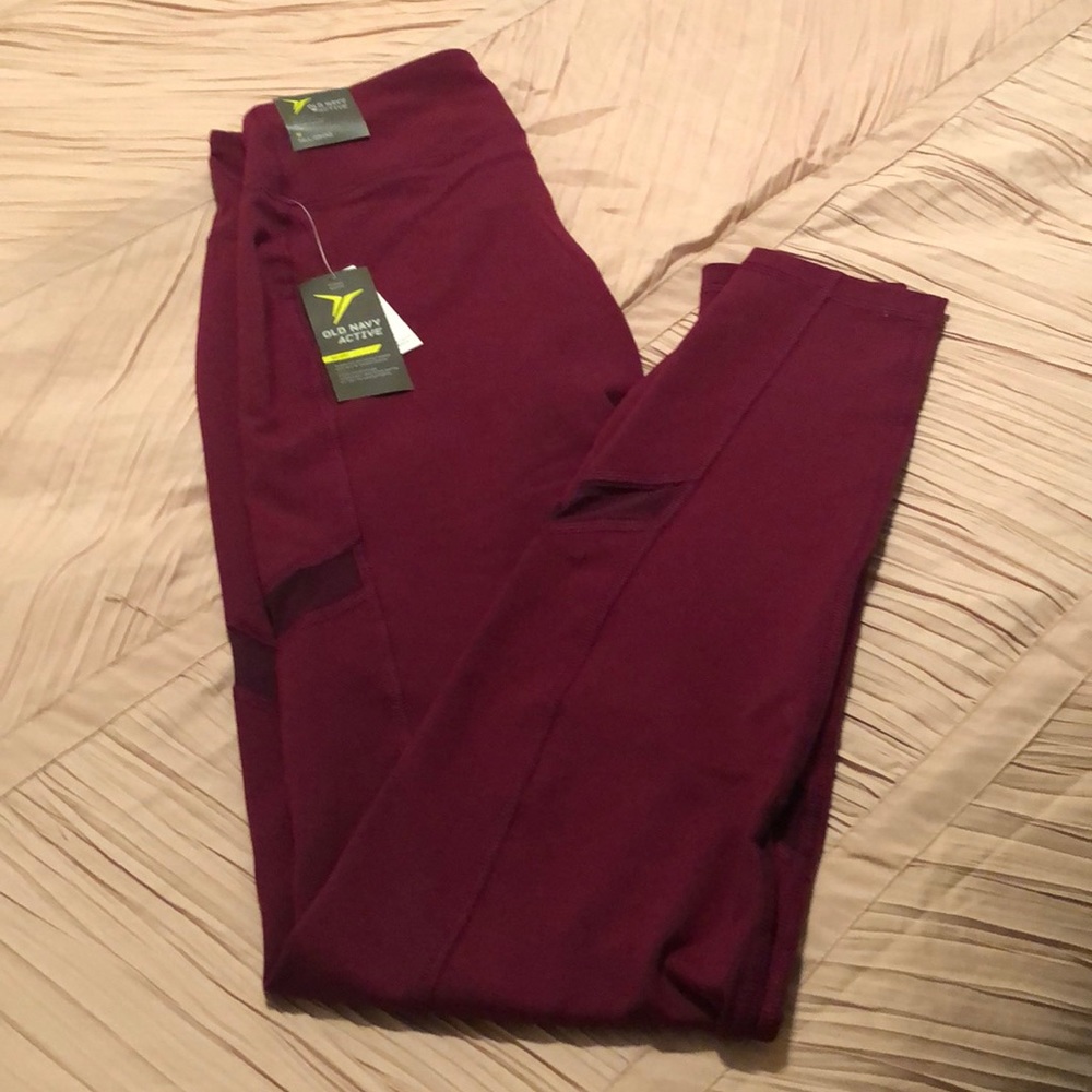 Old Navy Active Go Dry Leggings (NWT)